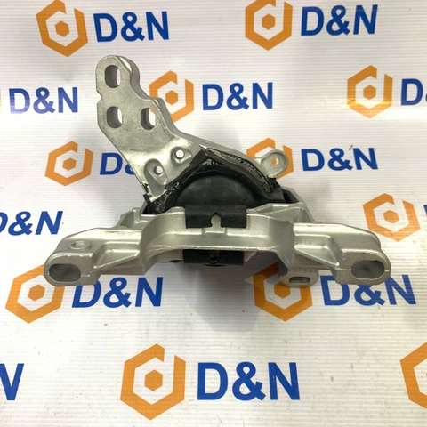 CHÂN ĐẦU MÁY, CHÂN MÁY DẦU MAZDA 3 1.5L [2015-2020]