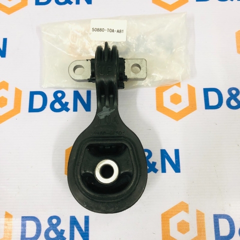 Chân treo số 8 trên, chân máy thanh giằng trên Honda CRV 2.4 2015- | 50880-T0A-A81