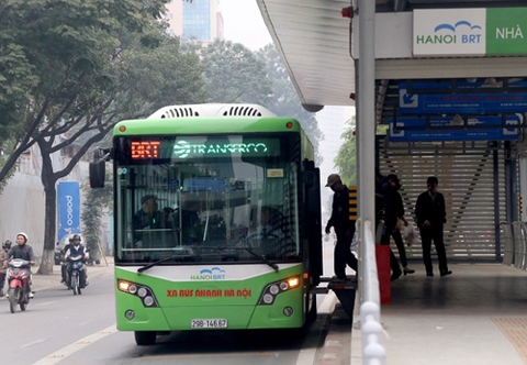 Hà Nội cho xe buýt thường đi vào làn buýt nhanh