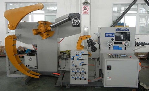 Hệ thống cấp phôi tự động máy dập: Giải pháp tự động sản xuất