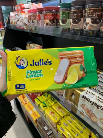 Bánh qui kẹp nhân kem vị chanh Julie's - 110g