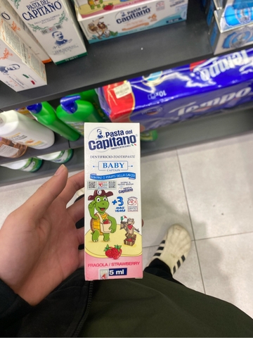 Kem đánh răng cho trẻ em Pasta del Capitano 3+ hương dâu 75ml