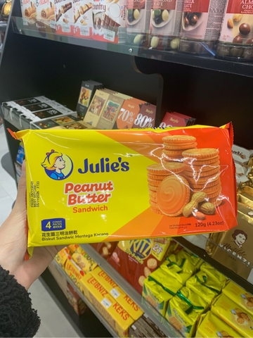 Bánh qui kẹp nhân bơ đậu phộng Julie's - 120g