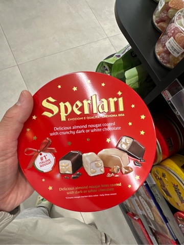 Hộp Socola đen và trắng Nougat Sperlari - 110g (ĐỎ)