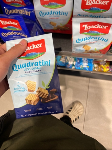Bánh xốp Loacker Less Sugar Quadreatini Chocolate- 110g
