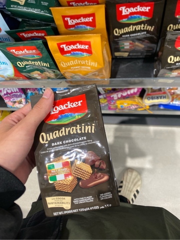 Bánh xốp Loacker Quadratini Dark Chocolate - 125g