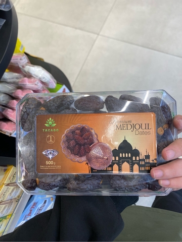 Qủa chà là khô
