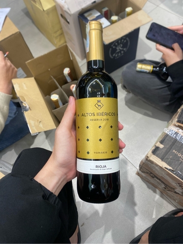 Rượu vang đỏ Altos Ibericos