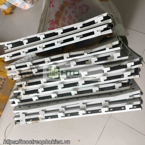 Tấm lỗ cài móc treo HTD-TL001