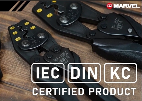 Kìm bấm cos Marvel Nhật