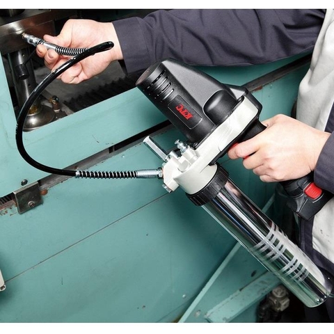 Súng bơm mỡ dùng pin KTC JTAE911