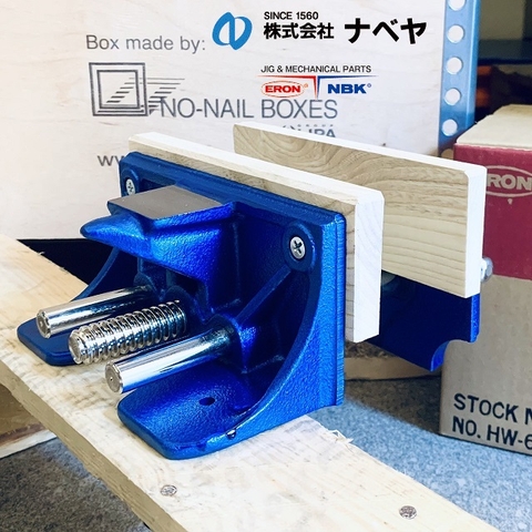 Ê tô kẹp bàn Eron HW6C