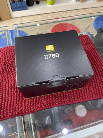 Nikon D780