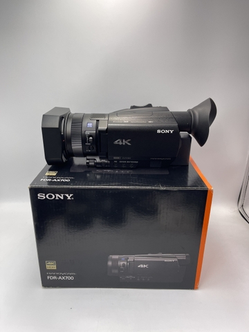 Sony FDR-AX700