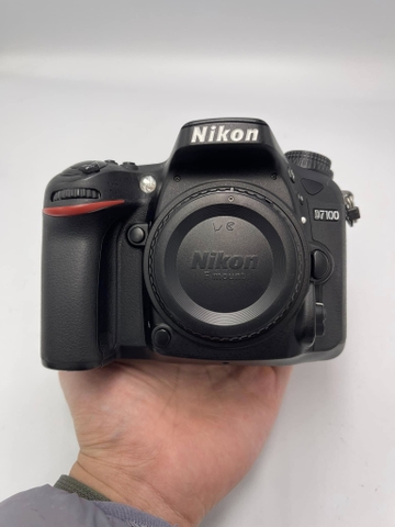 Nikon D7100