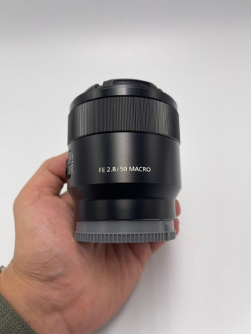 Sony FE 50mm F2.8 Macro