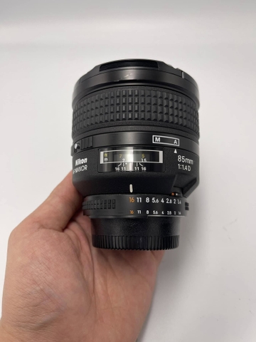 Nikon AF 85mm F1.4D