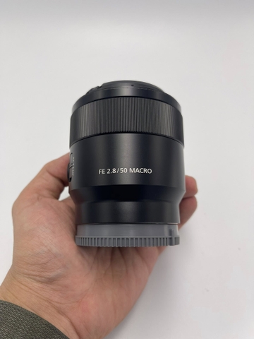 Sony FE 50mm F2.8 Macro