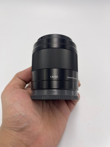 Sony E 50mm F1.8 OSS
