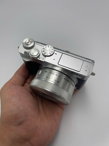 Nikon J5 Kit 10-30mm VR