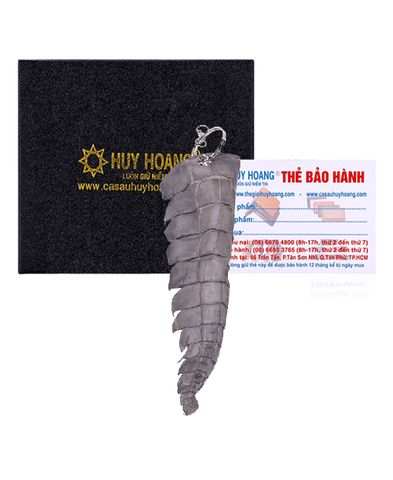 Móc khóa da cá sấu Huy Hoàng gai đuôi màu xám HD8238