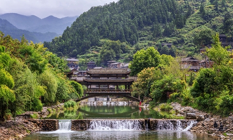 Tour Quý Châu: Thiên Hộ Miêu Trại - Trấn Viễn Cổ Trấn - Tiểu Thất Khổng 1