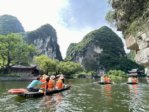 Tour Du xuân 2023: Tour Bái Đính - Tràng An 1 ngày trọn gói giá tốt