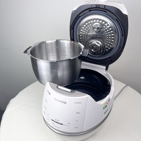 Nồi cơm điện cao tần áp suất Cuckoo CRP-CHAS109FW 1.8L (Lòng inox) nội địa hàn