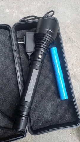 Đèn pin chống nước IXP4