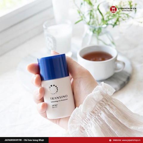 Kem chống nắng dưỡng trắng da Transino