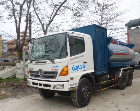 Ô tô xi téc chở dầu diesel HINO FM8JNSA 6x4/ CKGT- XTD