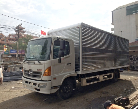 Ô tô tải thùng kín HINO FC9JLSW/CKGT-TK