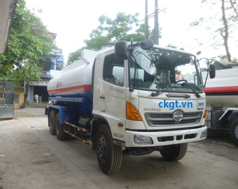 Ô tô xi téc chở xăng Hino FM, 18 khối