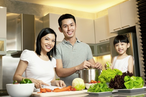 Những thay đổi mới hồ sơ bảo lãnh vợ chồng năm 2017 và bảo lãnh vợ chồng và lý lịch tư pháp
