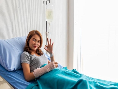 [Giải đáp] Truyền nước biển bao nhiêu tiền? Truyền ở đâu giá rẻ?