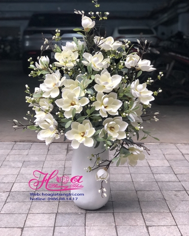 Hoa giả-Bình hoa mộc lan trắng