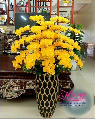Hoa giả-Bình hoa lan màu vàng