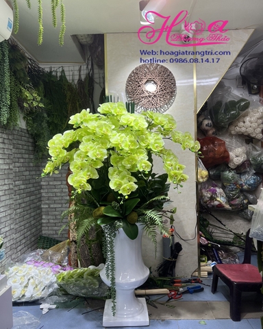 Hoa giả-Bình hoa lan màu xanh cốm
