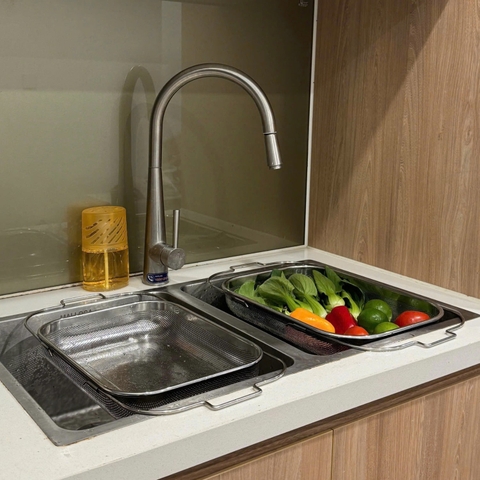 Rổ gác inox trên bồn rửa bát điều chỉnh độ dài Kaiyo