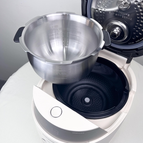 Nồi cơm cao tần áp suất kép Cuckoo CRP-LHTAR0610FGI 1.08L (lòng inox)