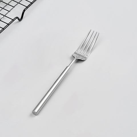 Dĩa 4 răng 18.5cm cán tròn