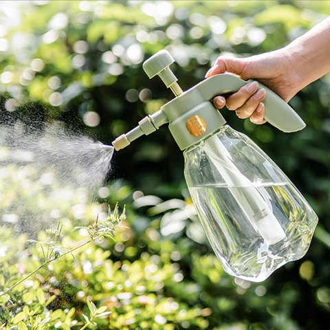 Bình tưới cây 1500ml QC 8076