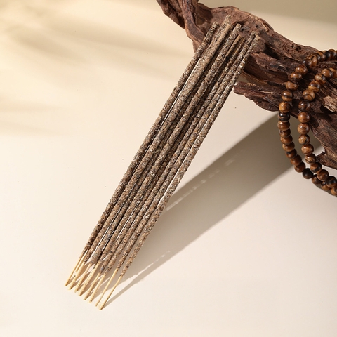 Hương trầm que hoa oải hương