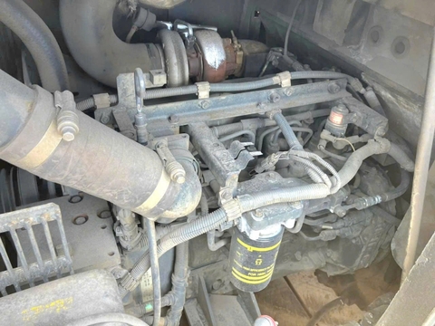 xe nâng cũ 20 tấn
