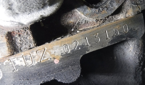 Xe nâng hàng 1,5 tấn