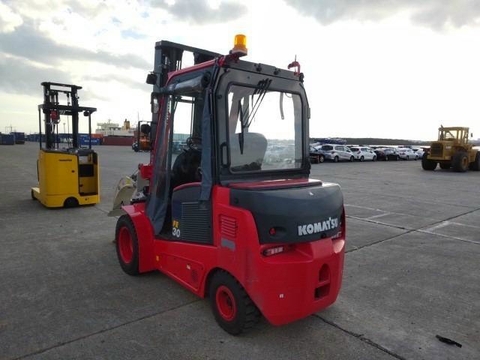 Xe Nâng Điện 3 Tấn Kẹp Cuộn Tròn Komatsu 2017 – Nâng Cao 4m | Giá Tốt
