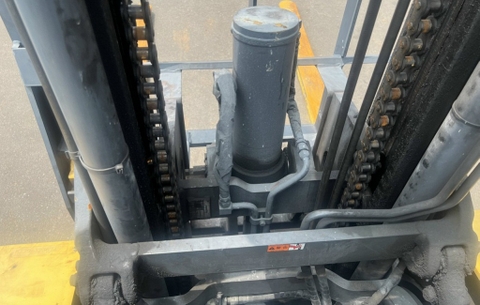 Xe nâng 3 tấn càng xúc lật | gật gù hãng Komatsu