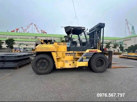 xe nâng cũ 20 tấn