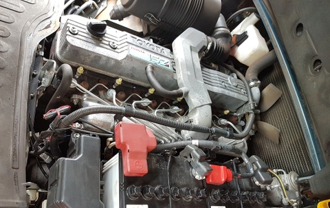 Xe nâng 3.5 tấn dịch càng số sàn