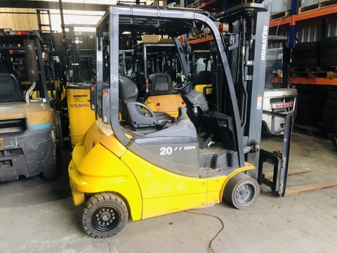 Xe nâng điện 2 tấn dịch giá chui công (container) nâng cao 4,5 mét